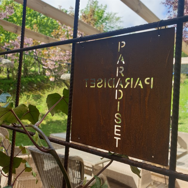 Rostig Skylt Paradiset