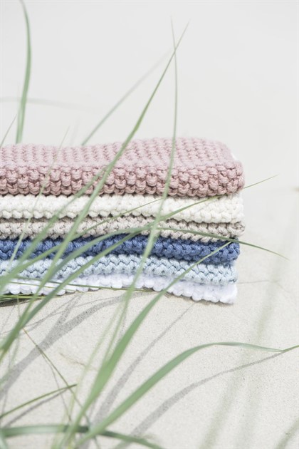 Grytlapp Mynte sand stickad 4